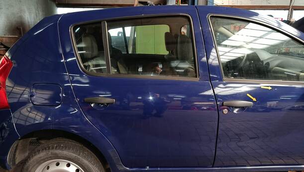 Foto: TÜR HINTEN RECHTS eines Dacia Sandero 1.4 MPI