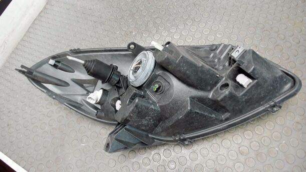 Foto: SCHEINWERFER LINKS eines Dacia Sandero 1.4 MPI