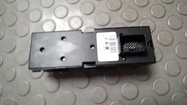 Foto: FENSTERHEBERSCHALTER eines Seat Toledo 1.9 TDI