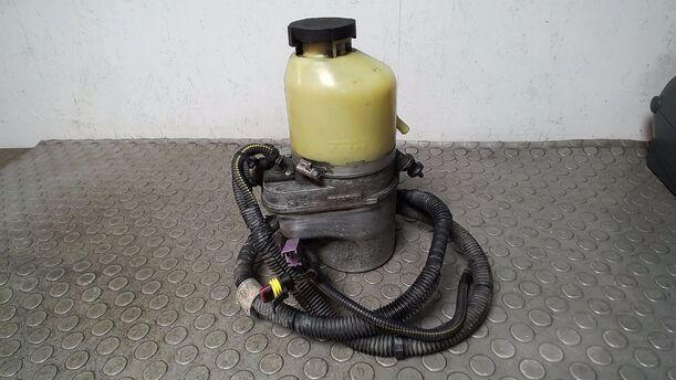 Foto: PUMPE SERVOLENKUNG ( TRW 2 ) eines Opel Astra 1.7 DTI