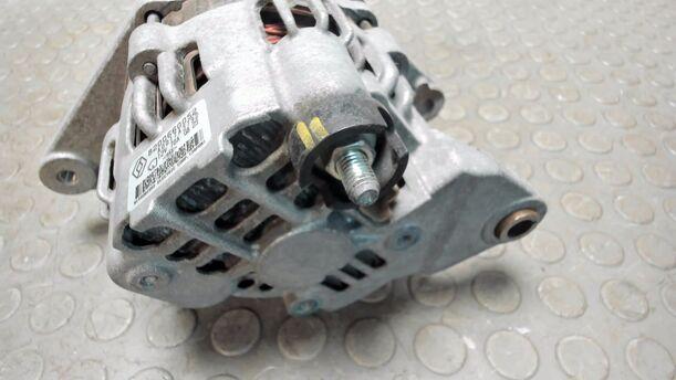 Foto: LICHTMASCHINE / GENERATOR ( 70A ) eines Dacia Sandero 1.4 MPI