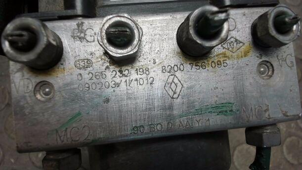 Foto: HAUPTBREMSAGGREGAT ABS eines Dacia Sandero 1.4 MPI
