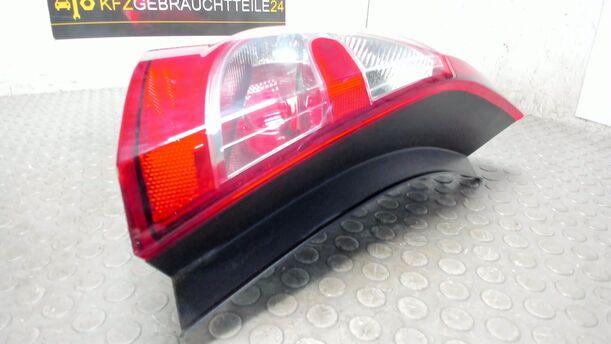 Foto: HECKLEUCHTE / RÜCKLICHT LINKS eines Dacia Sandero 1.4 MPI