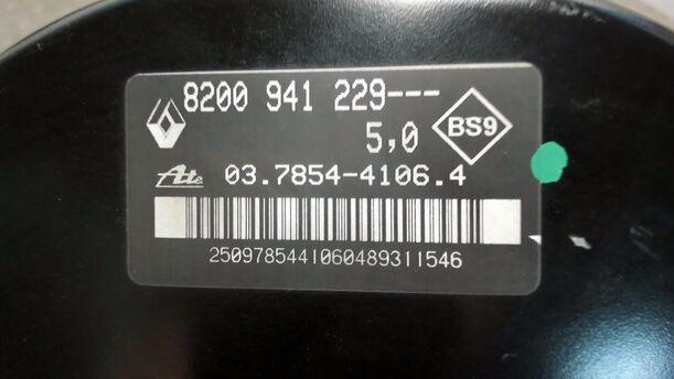 Foto: BREMSKRAFTVERSTÄRKER eines Dacia Sandero 1.4 MPI