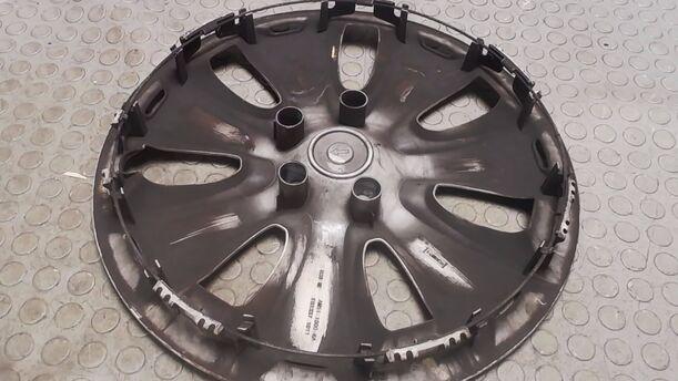Foto: RADKAPPE / FELGENABDECKUNG 16 ZOLL eines Ford Mondeo Turnier 2.0 TDCi