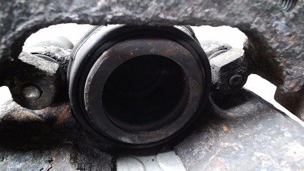 Foto: BREMSSATTEL VORN LINKS ( ATE ) eines Ford Fusion 1.4