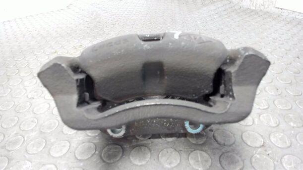 Foto: BREMSSATTEL VORNE LINKS eines Dacia Sandero 1.4 MPI