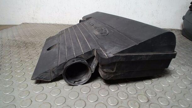 Foto: LUFTFILTERKASTEN eines Ford Fusion 1.4