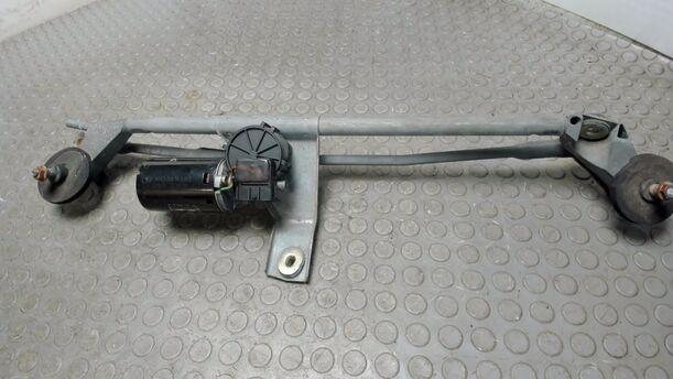Foto: SCHEIBENWISCHERMOTOR VORNE eines Volvo V70 2.4