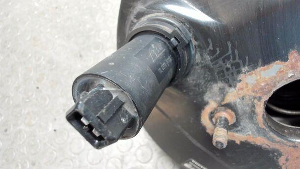 Foto: BREMSKRAFTVERSTÄRKER ( MIT SENSOR ) eines Volvo V70 2.4
