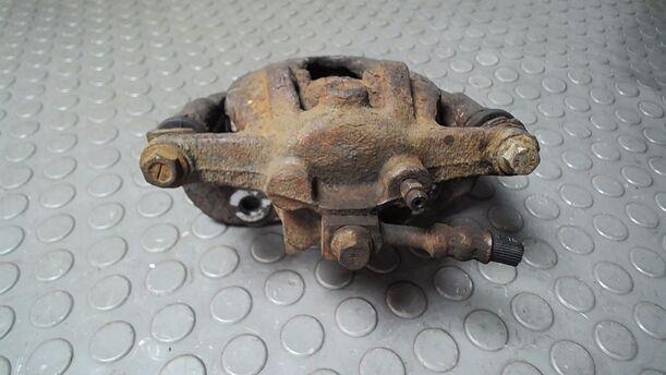 Foto: BREMSSATTEL VORN RECHTS eines Opel Corsa 1.0 12V