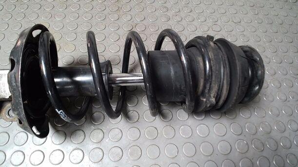 Foto: FEDERBEIN VORN LINKS ( Z10XE ) eines Opel Corsa 1.0 12V