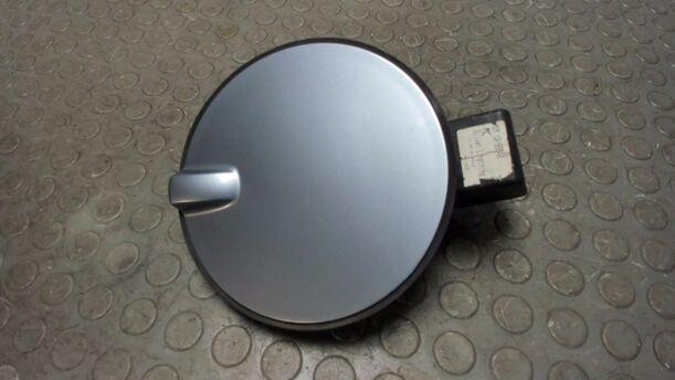 Foto: TANKKLAPPE / TANKDECKEL eines Opel Zafira 2.2 Automatik