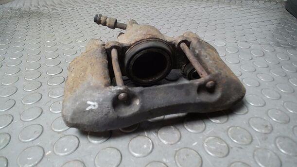 Foto: BREMSSATTEL VORN RECHTS eines Mazda Demio 1.4