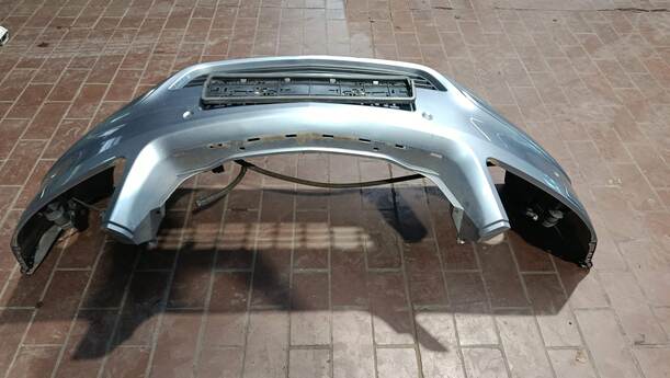 Foto: STOSSFÄNGER / STOßSTANGE VORNE eines Opel Zafira 2.2 Automatik