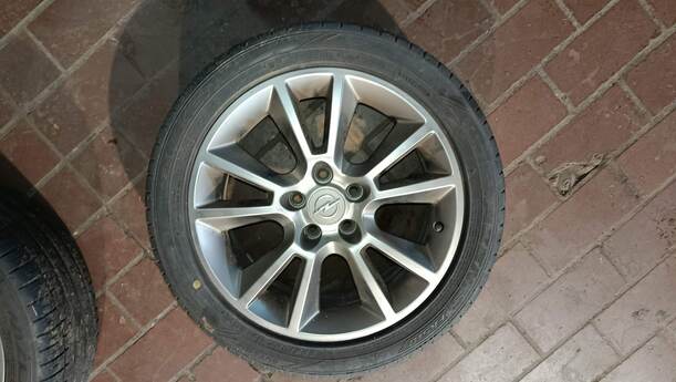 Foto: SATZ ALURÄDER / RADSATZ ALUFELGEN ( 17 ZOLL ) eines Opel Zafira 2.2 Automatik