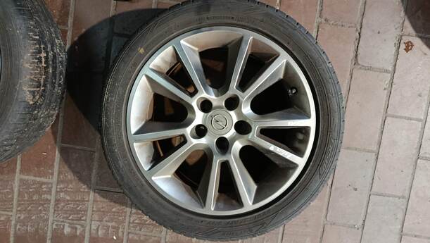 Foto: SATZ ALURÄDER / RADSATZ ALUFELGEN ( 17 ZOLL ) eines Opel Zafira 2.2 Automatik