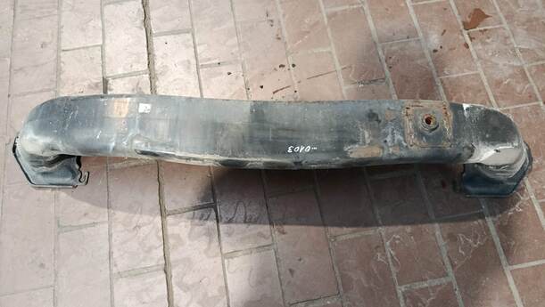 Foto: VERSTÄRKUNG VORN eines Ford Mondeo 2.0 Turnier TDDI