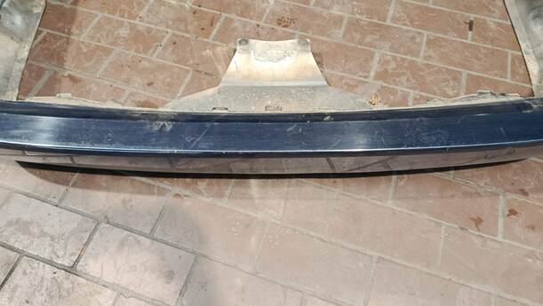 Foto: STOSSFÄNGER/ STOßSTANGE HINTEN ( TURNIER ) eines Ford Mondeo 2.0 Turnier TDDI