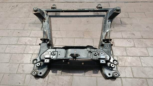 Foto: VORDERACHSE/ ACHSE VORN eines Ford Mondeo 2.0 Turnier TDDI