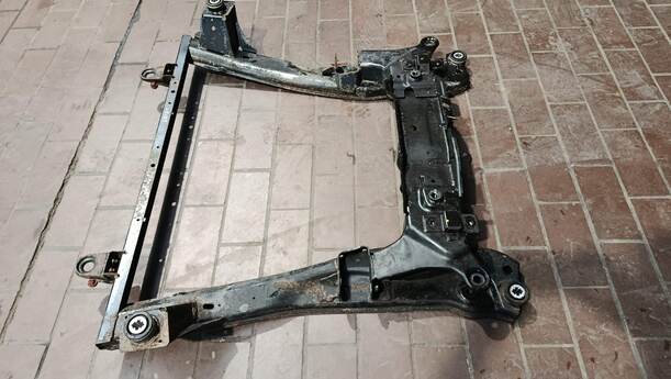 Foto: VORDERACHSE/ ACHSE VORN eines Ford Mondeo 2.0 Turnier TDDI