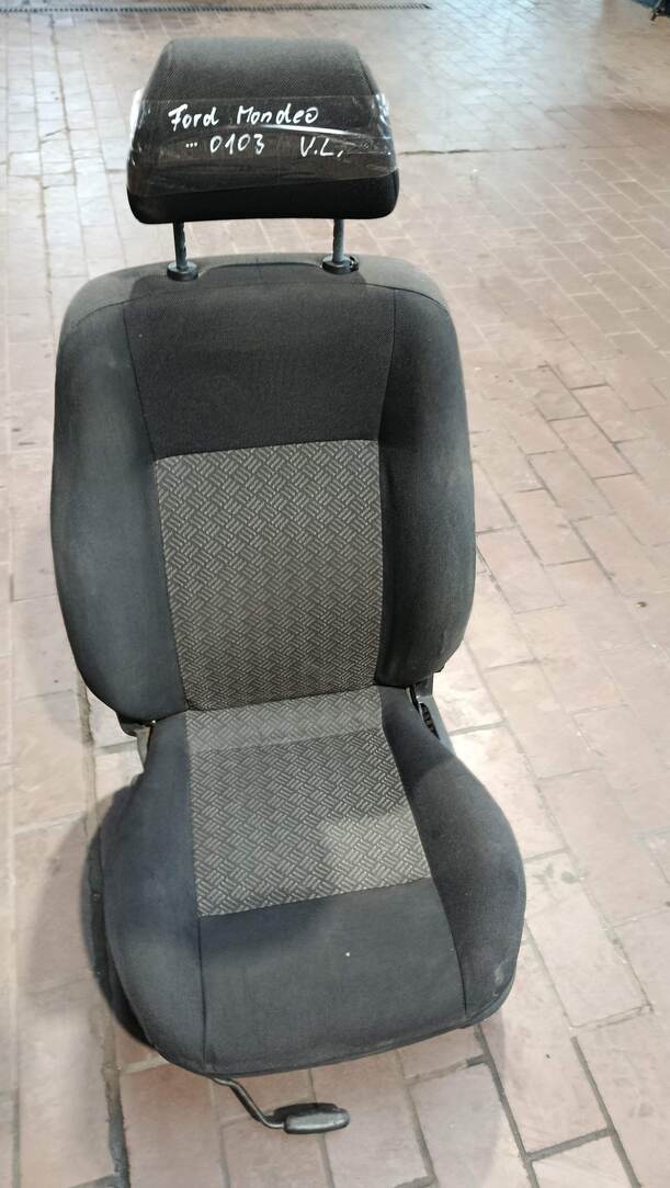 Foto: SITZ VORN LINKS / FAHRERSITZ eines Ford Mondeo 2.0 Turnier TDDI