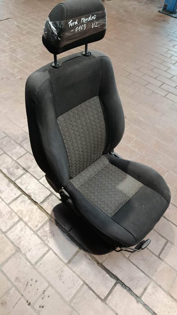 Foto: SITZ VORN LINKS / FAHRERSITZ eines Ford Mondeo 2.0 Turnier TDDI