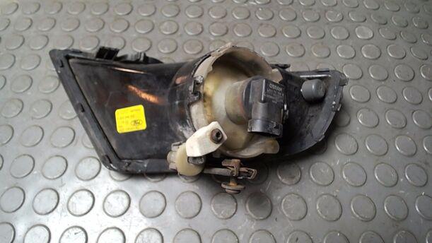 Foto: NEBELSCHERINWERFER RECHTS eines Ford Mondeo 2.0 Turnier TDDI
