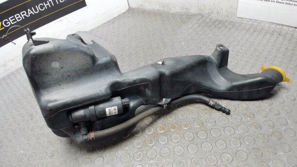 Foto: SCHEIBENWASCHBEHÄLTER ( SCHEINWERFERREINIGUNG ) eines Opel Zafira 2.2 Automatik
