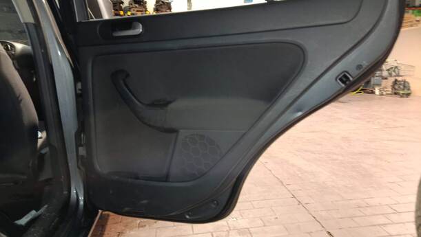 Foto: TÜR HINTEN RECHTS ( GOLF PLUS ) eines VW Golf Plus 1.4