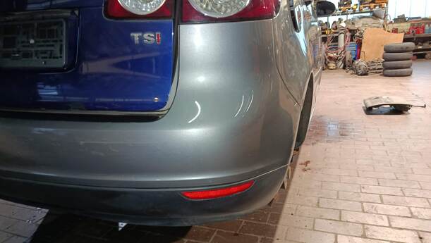 Foto: STOSSFÄNGER / STOßSTANGE HINTEN ( GOLF PLUS ) eines VW Golf Plus 1.4