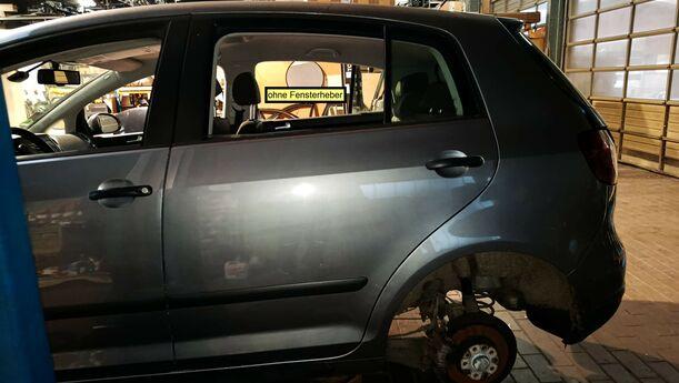 Foto: TÜR HINTEN LINKS ( GOLF PLUS ) eines VW Golf Plus 1.4