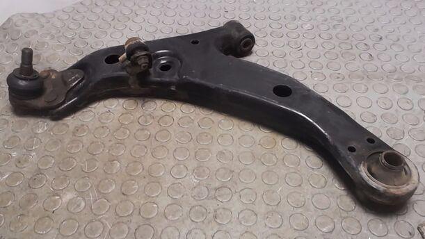 Foto: QUERLENKER LINKS eines Toyota Corolla 1.4