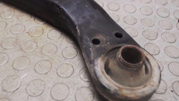 Foto: QUERLENKER LINKS eines Toyota Corolla 1.4