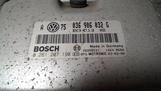 Foto: STEUERGERÄT EINSPRITZUNG/ MOTORSTEUERGERÄT eines VW Golf 1.4 acenta