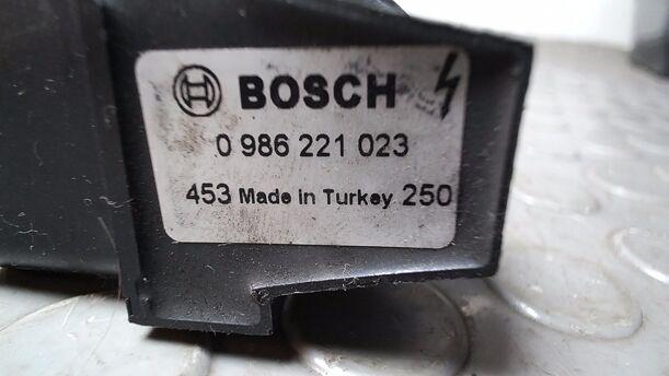 Foto: ZÜNDSPULE ( BOSCH ) eines VW Golf 1.4 acenta