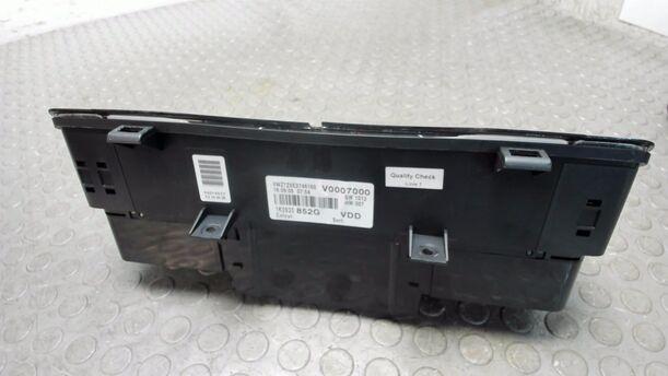 Foto: KOMBIINSTRUMENT / TACHOEINHEIT eines VW Golf Plus 1.4
