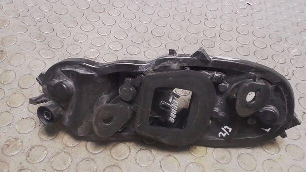 Foto: LAMPENTRÄGER LINKS (2/3-TÜRER) eines Opel Corsa 1.0 12V