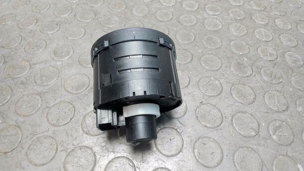 Foto: LICHTSCHALTER eines VW Golf Plus 1.4