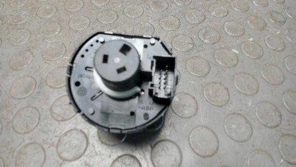 Foto: LICHTSCHALTER eines VW Golf Plus 1.4