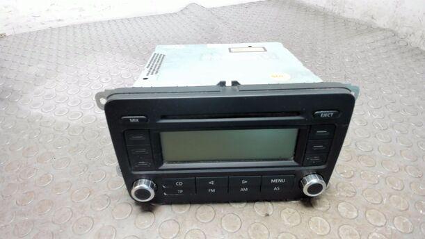 Foto: RADIO ( MIT RADIOCODE ) eines VW Golf Plus 1.4