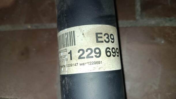 Foto: KARDANWELLE ( AUTOMATIK/ TOURING ) eines BMW 523i touring