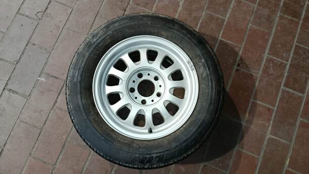 Foto: ERSATZRAD eines BMW 523i touring