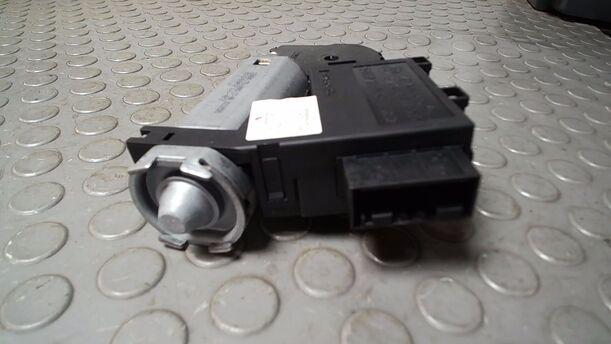 Foto: MOTOR SCHIEBEDACH/ SCHIEBEDACHMOTOR eines BMW 523i touring