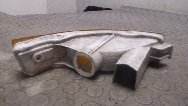 Foto: BLINKER / BLINKLEUCHTE LINKS eines Toyota Corolla 1.4 XLi