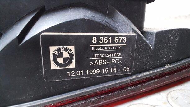 Foto: HECKLEUCHTE/ RÜCKLEUCHTE HECKKLAPPE LINKS ( TOURING ) eines BMW 523i touring Si