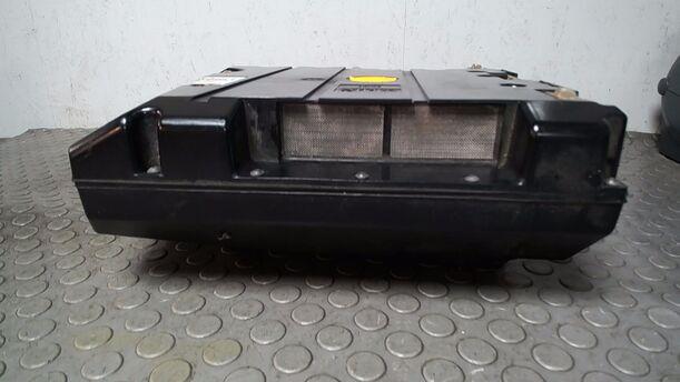Foto: SUBWOOFERBOX eines BMW 523i touring Si