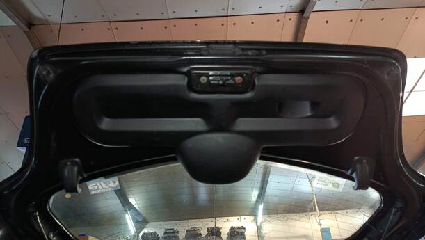Foto: HECKKLAPPE/ HECKDECKEL eines Renault Twingo 1.2 16V Si