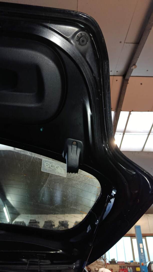 Foto: HECKKLAPPE/ HECKDECKEL eines Renault Twingo 1.2 16V Si
