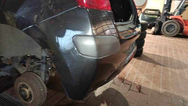 Foto: STOSSFÄNGER/ STOßSTANGE HINTEN eines Renault Twingo 1.2 16V Si